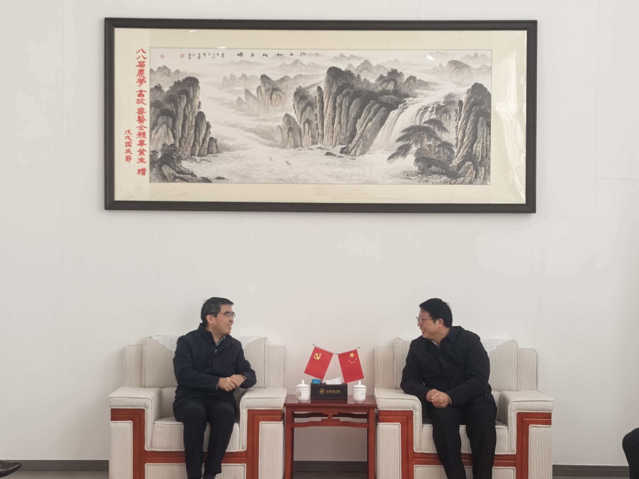 校领导带队开展访企拓岗并走访校友